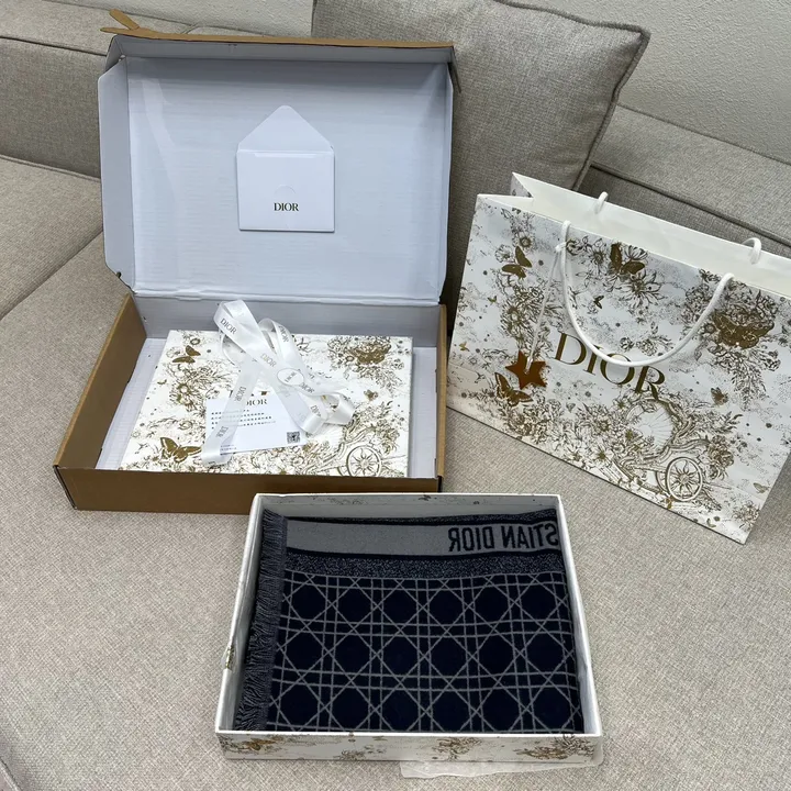 スーパーコピー ディオール マフラー