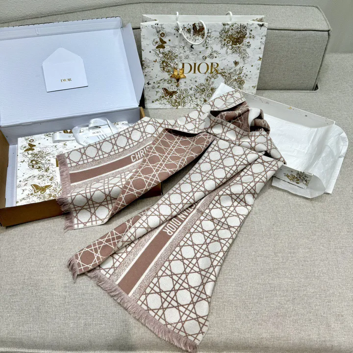 スーパーコピー ディオール マフラー