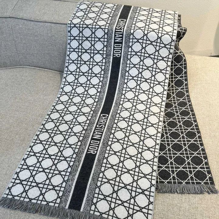 スーパーコピー ディオール マフラー