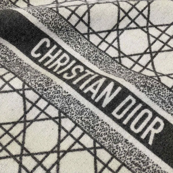 スーパーコピー ディオール マフラー