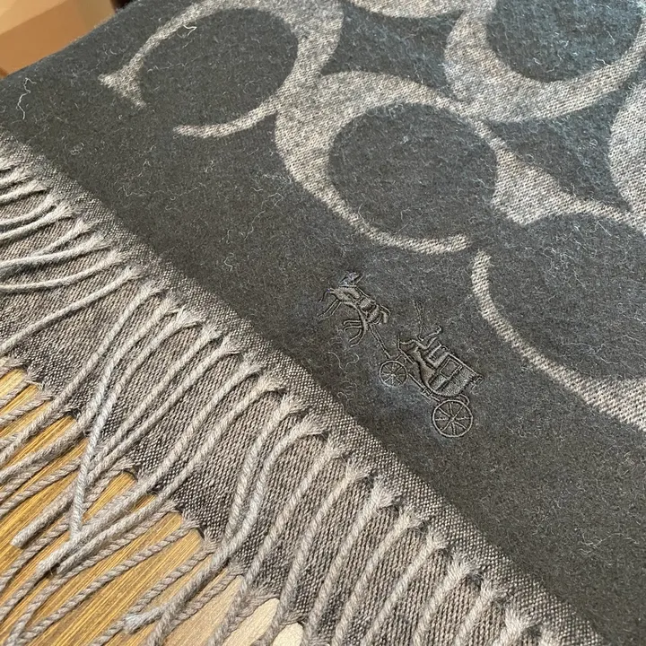 スーパーコピー コーチ マフラー