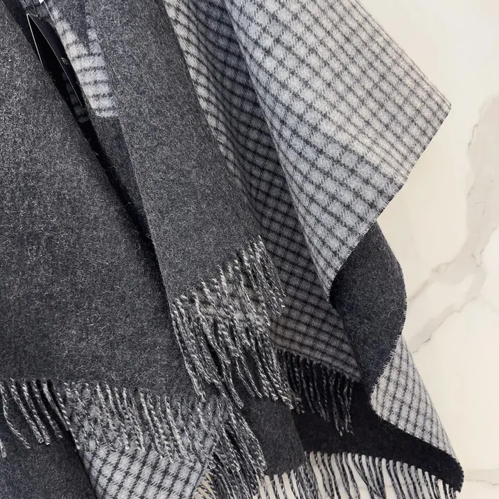 スーパーコピー フェンディ マフラー