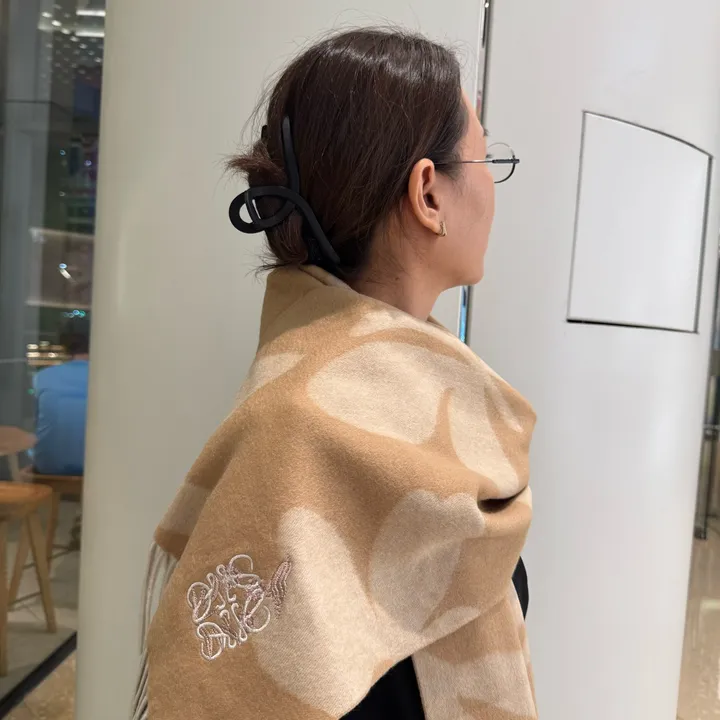 スーパーコピー ロエベ マフラー