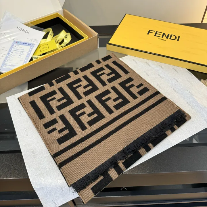 スーパーコピー フェンディ マフラー