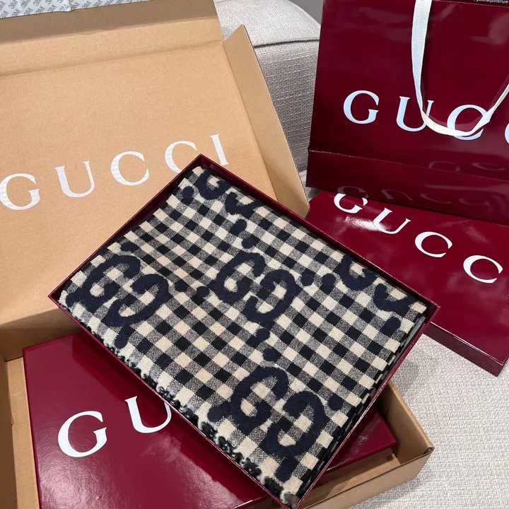 スーパーコピー グッチ マフラー