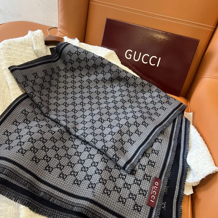 スーパーコピー グッチ マフラー