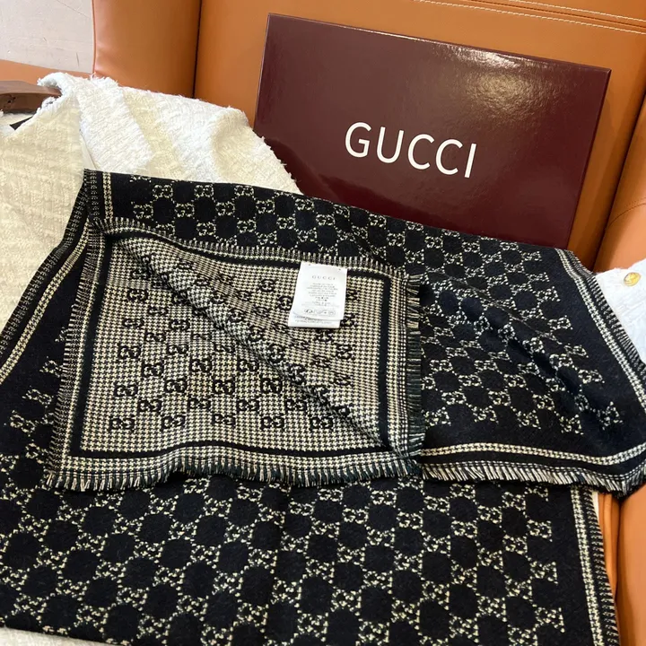 スーパーコピー グッチ マフラー