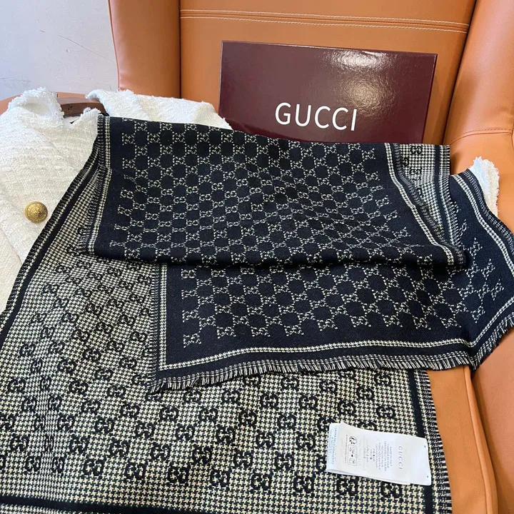 スーパーコピー グッチ マフラー