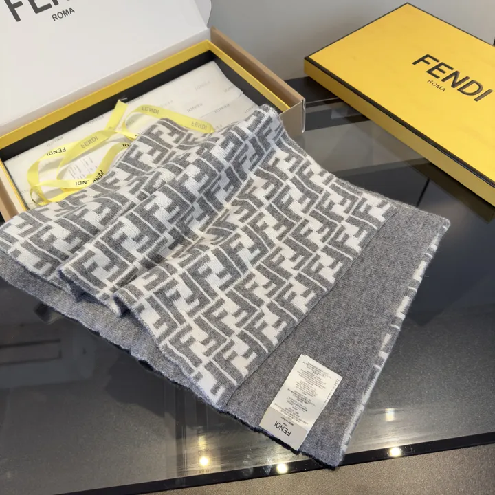 スーパーコピー フェンディ マフラー