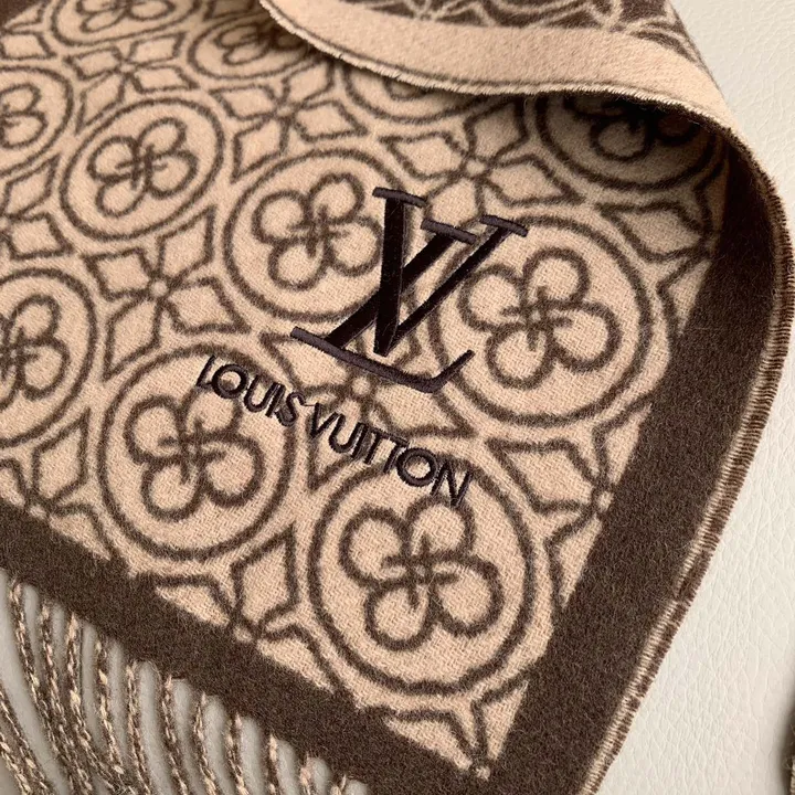 スーパーコピー フェンディ マフラー