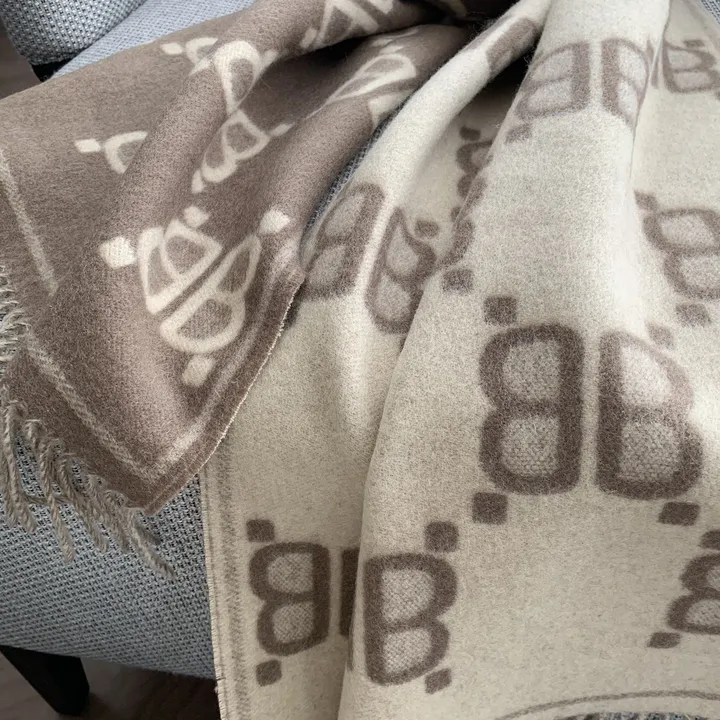 スーパーコピー セリーヌ マフラー