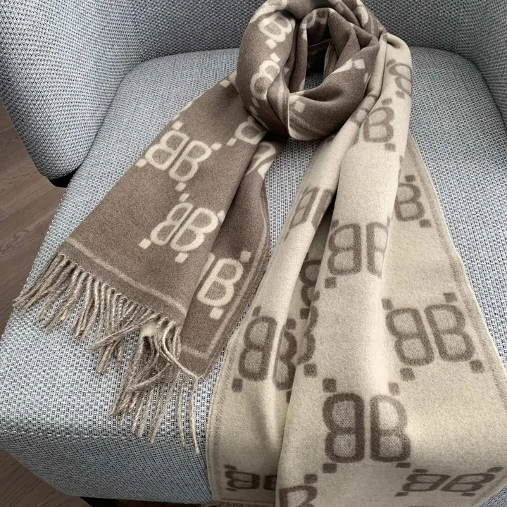 スーパーコピー セリーヌ マフラー