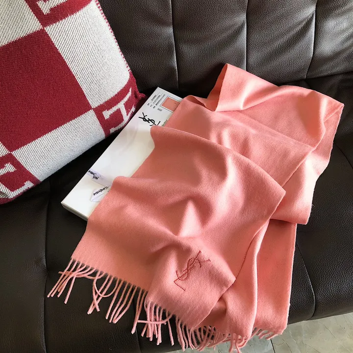 スーパーコピー バレンシアガ マフラー