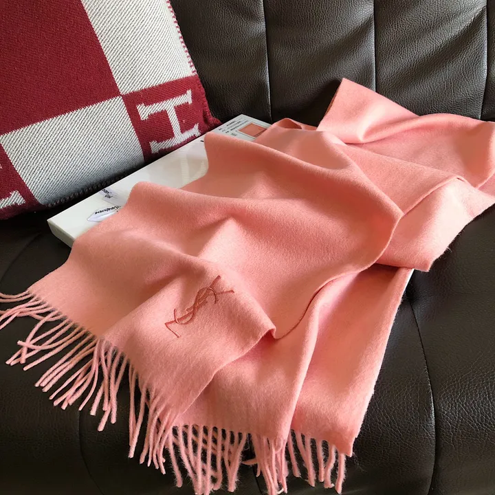 スーパーコピー バレンシアガ マフラー