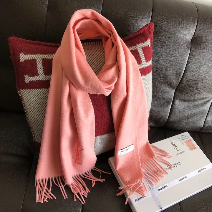 スーパーコピー バレンシアガ マフラー