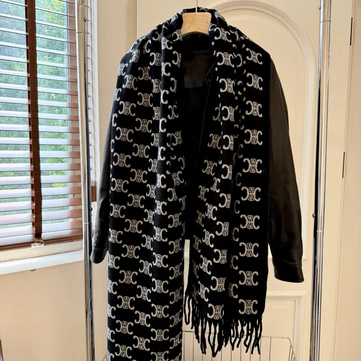 スーパーコピー ロエベ マフラー