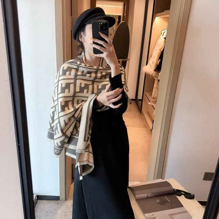 スーパーコピー フェンディ マフラー