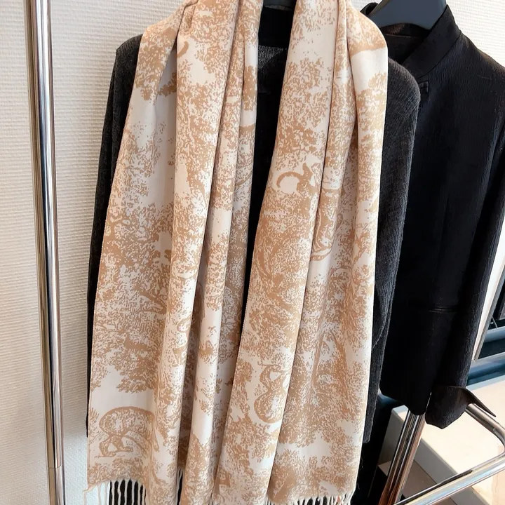 スーパーコピー ディオール マフラー