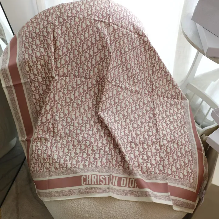 スーパーコピー ディオール マフラー