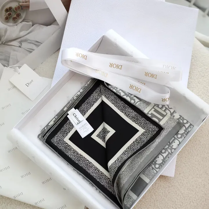 スーパーコピー ディオール マフラー