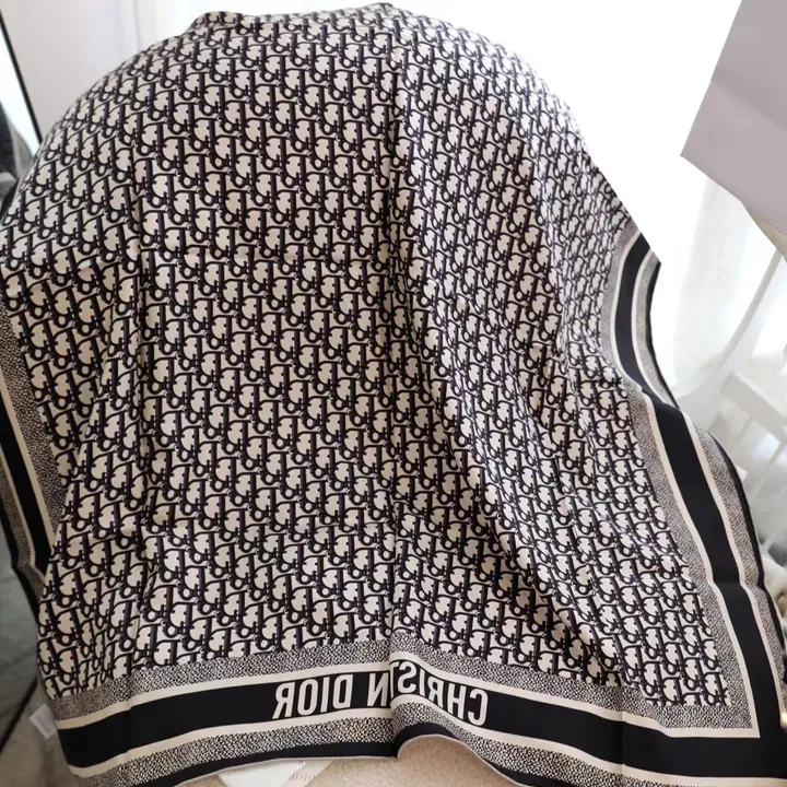 スーパーコピー ディオール マフラー