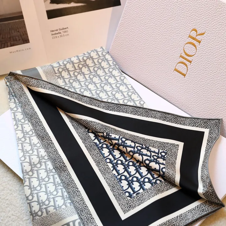 スーパーコピー ディオール マフラー