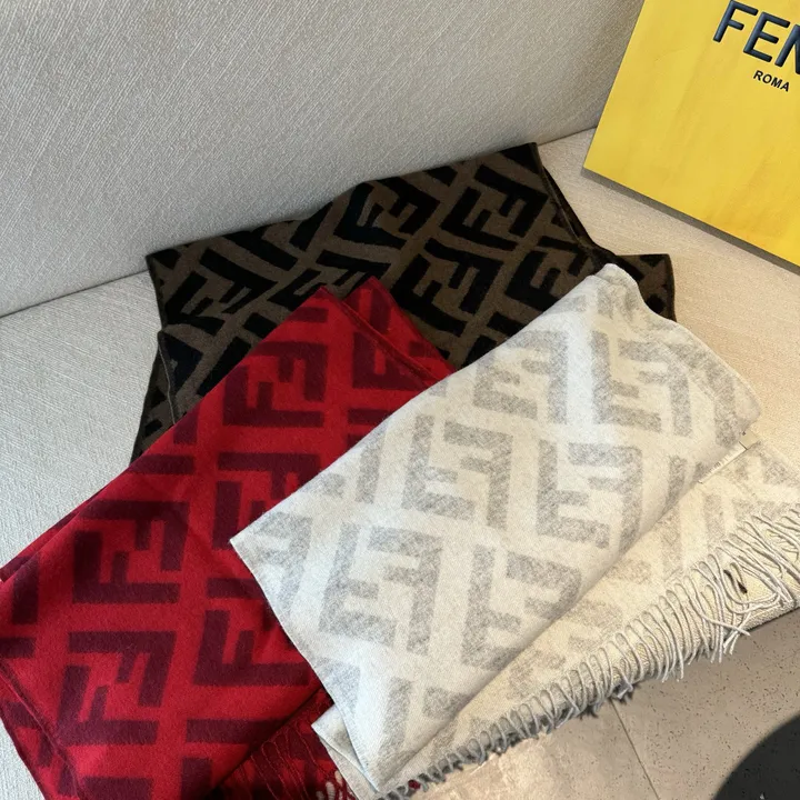 スーパーコピー フェンディ マフラー