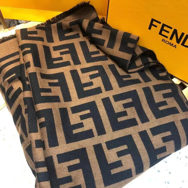 スーパーコピー フェンディ マフラー