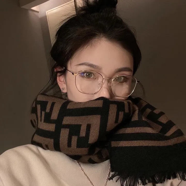 スーパーコピー フェンディ マフラー