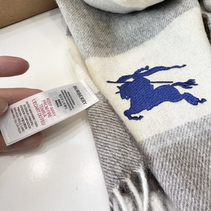 スーパーコピー バーバリー ス マフラー