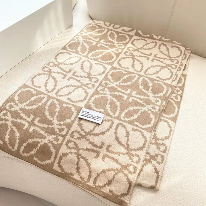 スーパーコピー ロエベ マフラー