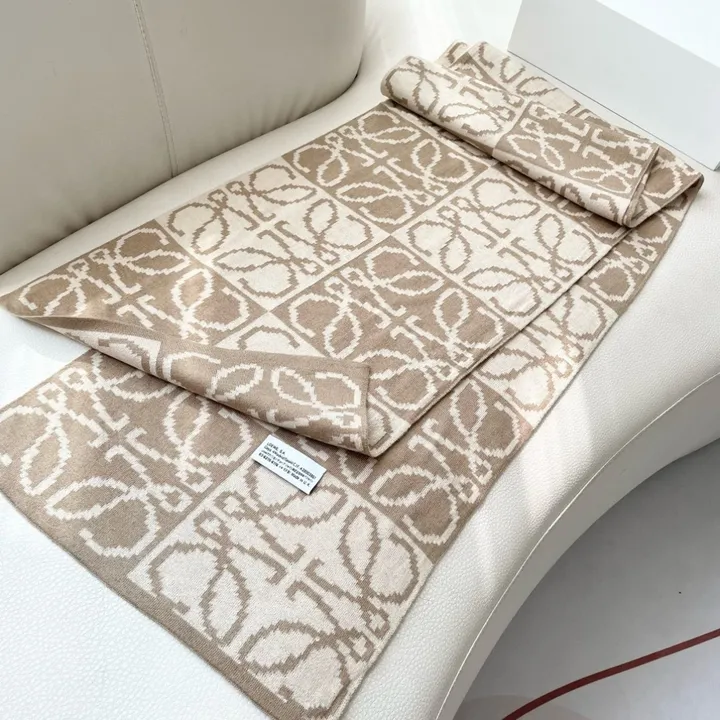 スーパーコピー ロエベ マフラー