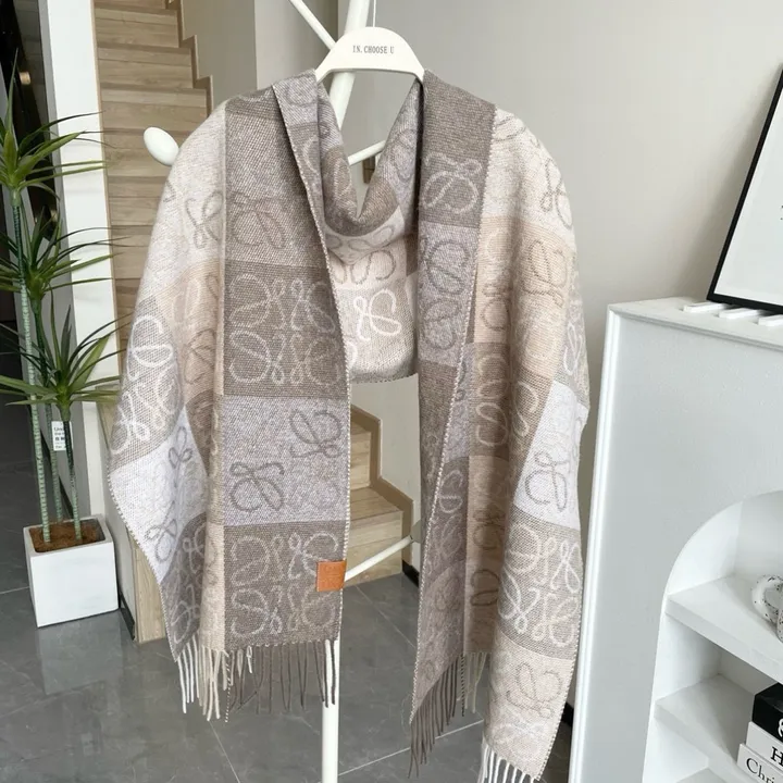 スーパーコピー ロエベ マフラー