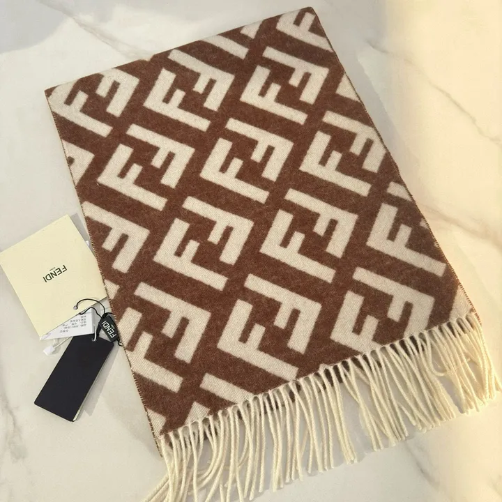 スーパーコピー フェンディ マフラー