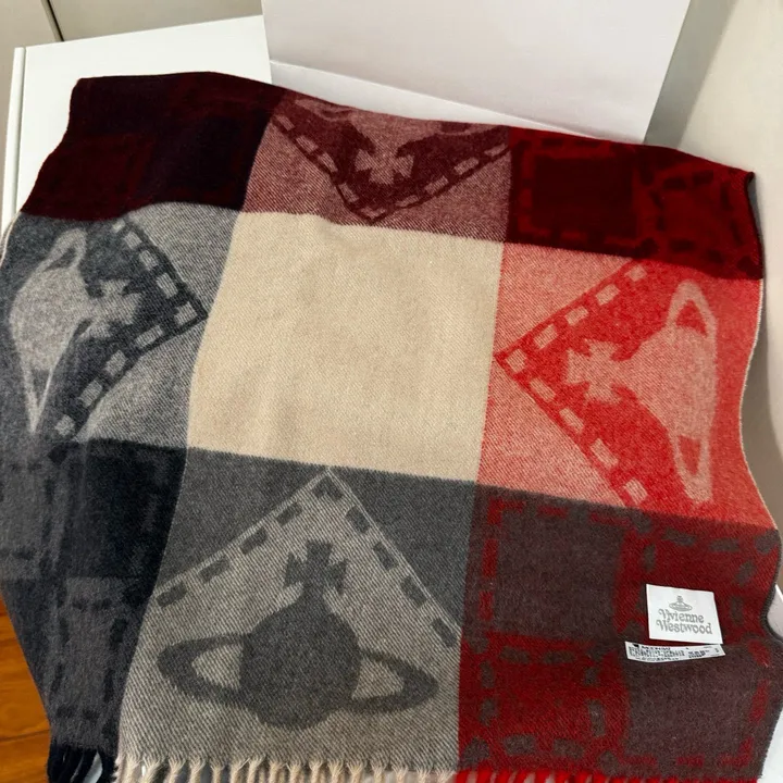 スーパーコピー ヴィヴィアン・ウエストウッド マフラー