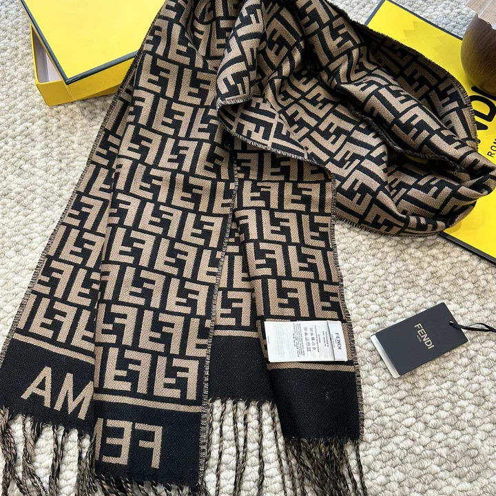 スーパーコピー フェンディ マフラー