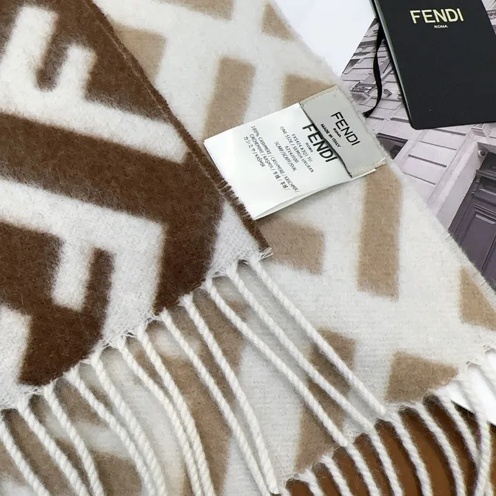 スーパーコピー フェンディ マフラー