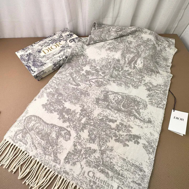 スーパーコピー ディオール マフラー