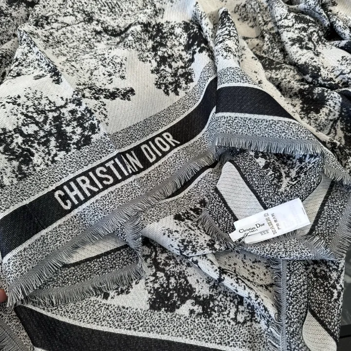 スーパーコピー ディオール マフラー