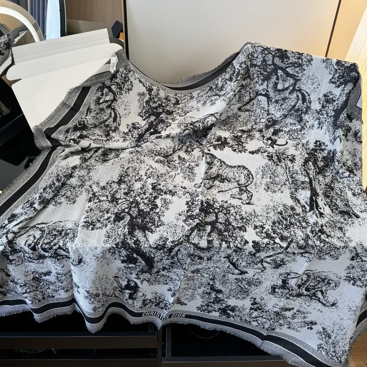 スーパーコピー ディオール マフラー