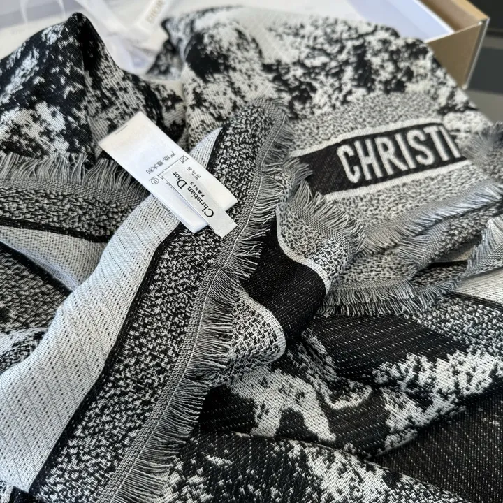 スーパーコピー ディオール マフラー