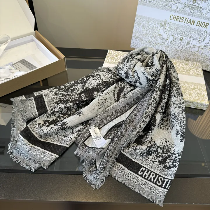 スーパーコピー ディオール マフラー