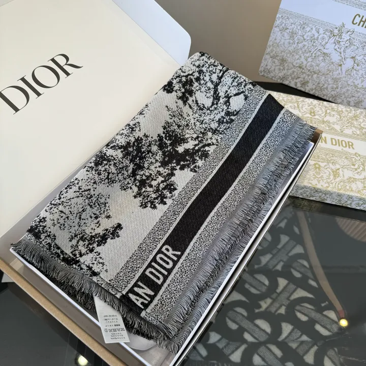 スーパーコピー ディオール マフラー