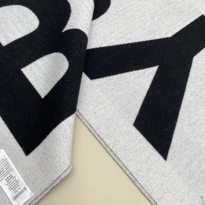 スーパーコピー バーバリー ス マフラー