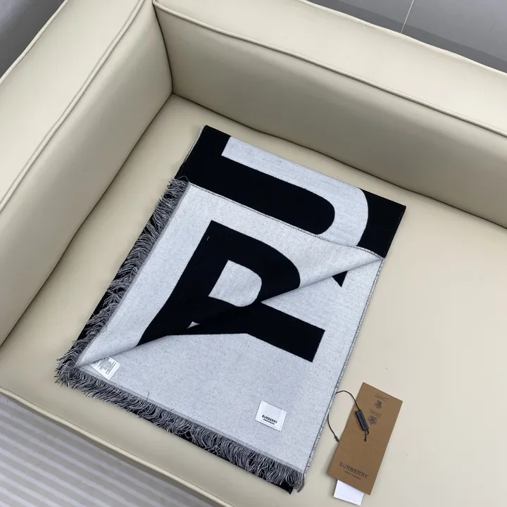 スーパーコピー バーバリー ス マフラー