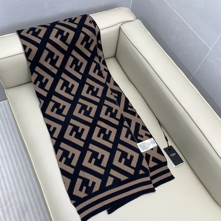 スーパーコピー フェンディ マフラー