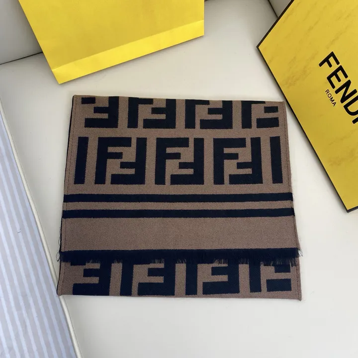 スーパーコピー フェンディ マフラー