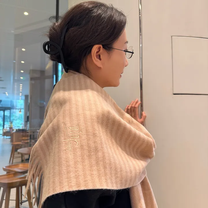 スーパーコピー ディオール マフラー