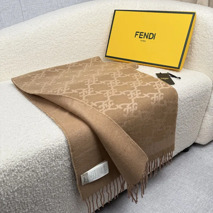 スーパーコピー フェンディ マフラー