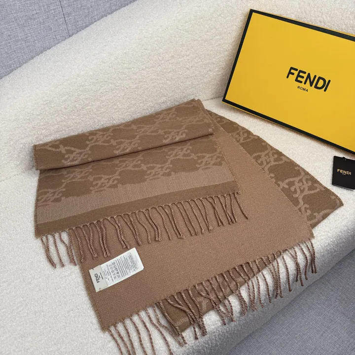 スーパーコピー フェンディ マフラー